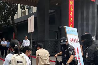 穆阿尼边路单挑过人送助攻！吉鲁推射破门法国3-1智利！